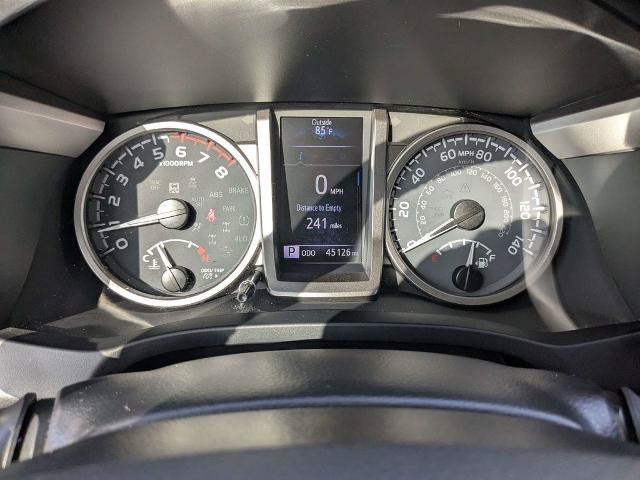 Used 2022 Toyota Tacoma SR5 RWD image 28