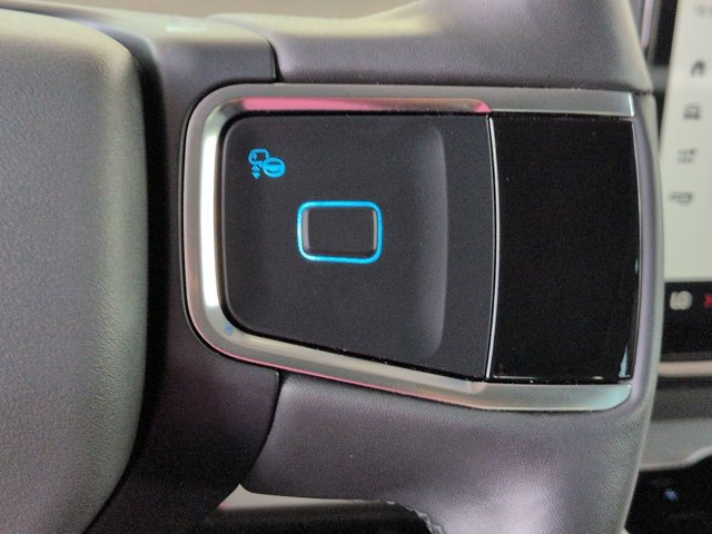 Certified 2025 Ford Expedition Active AWD/4WD image 19