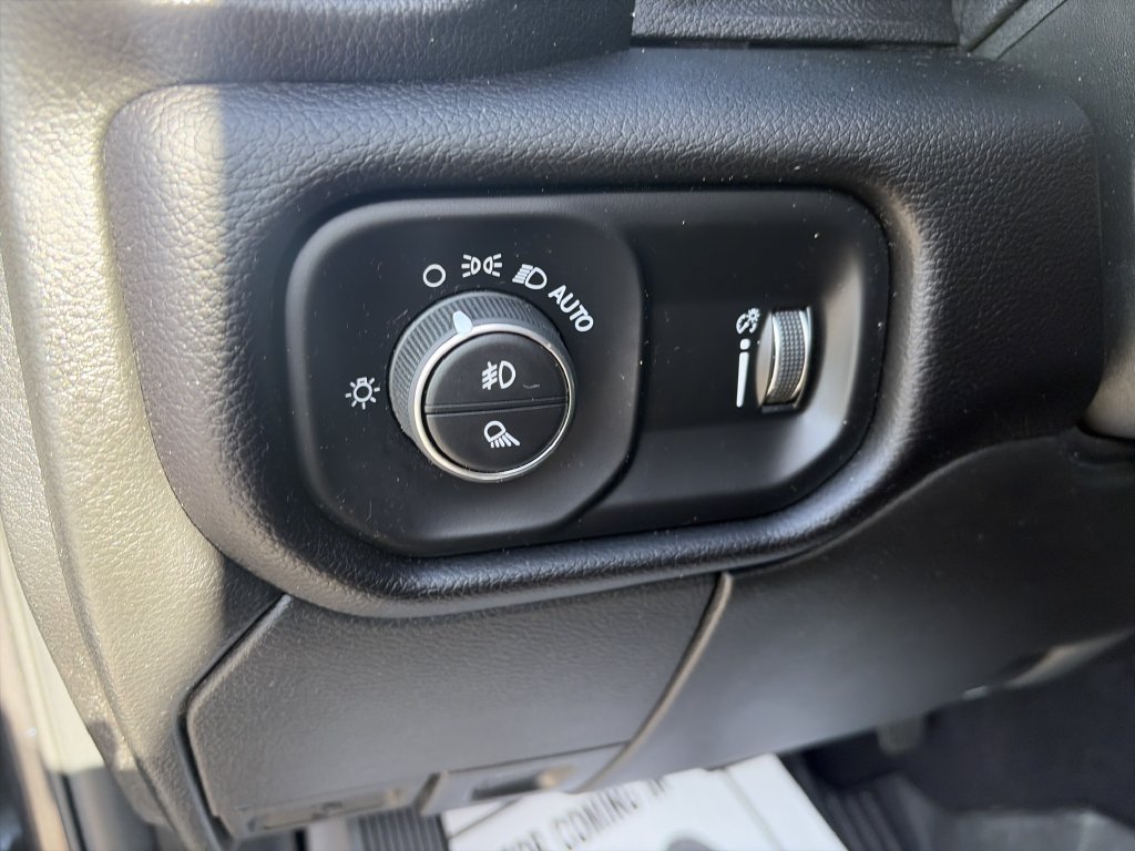 Used 2024 RAM 2500 Big Horn w/ Night Edition AWD/4WD image 19
