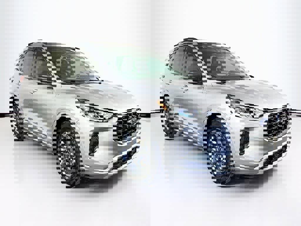 Certified 2023 Ford Escape ST-Line w/ Tech Pack #1 image 7