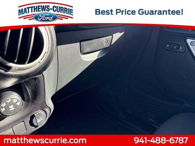 Used 2017 Jeep Wrangler Sahara w/ Connectivity Group image 21