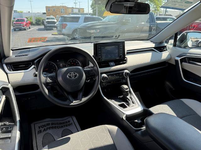 Used 2020 Toyota RAV4 XLE AWD/4WD image 18