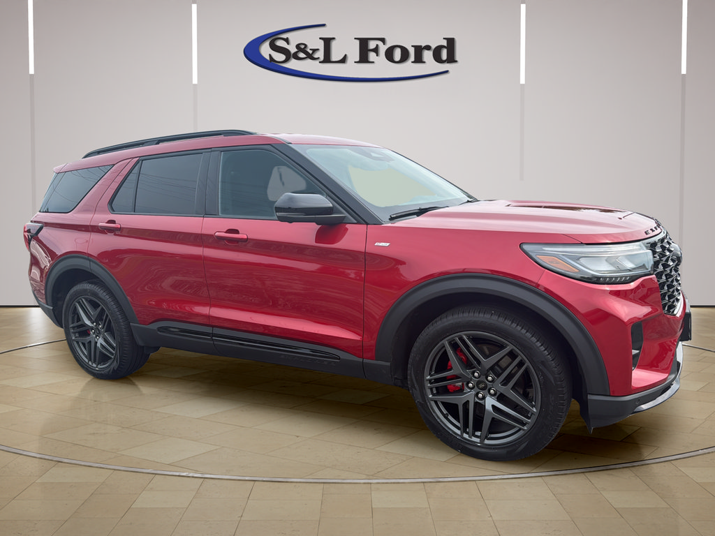 Certified 2025 Ford Explorer ST-Line w/ Premium Package AWD/4WD image 10