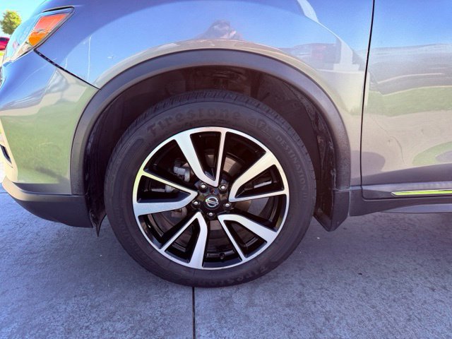Used 2020 Nissan Rogue SL w/ Premium Package AWD/4WD image 4