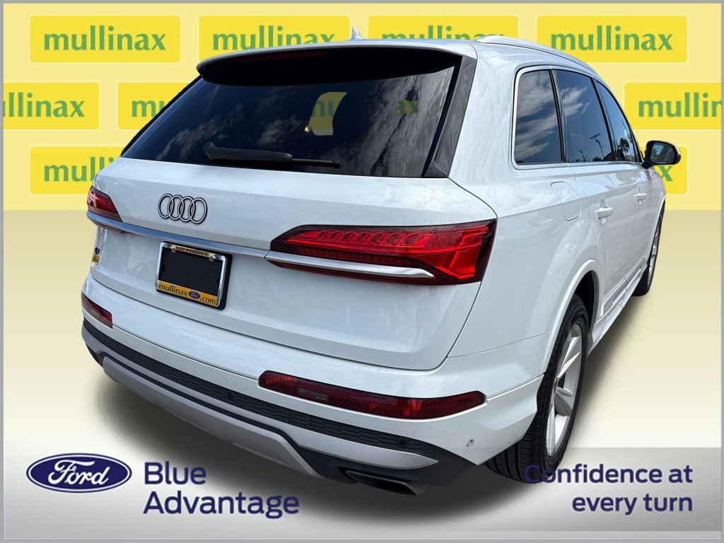 Used 2025 Audi Q7 2.0T Premium w/ Convenience Package AWD/4WD image 4