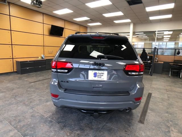 Used 2020 Jeep Grand Cherokee Altitude image 4