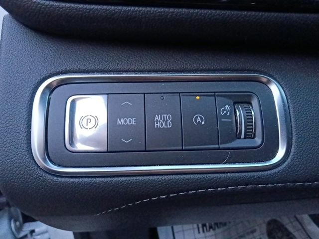 Used 2025 Buick Enclave Sport Touring FWD image 19