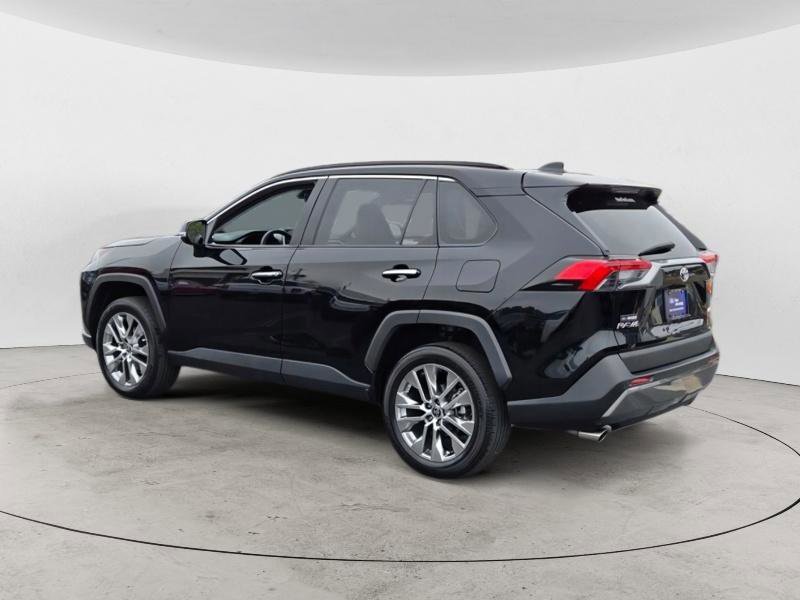 Used 2021 Toyota RAV4 Limited image 3