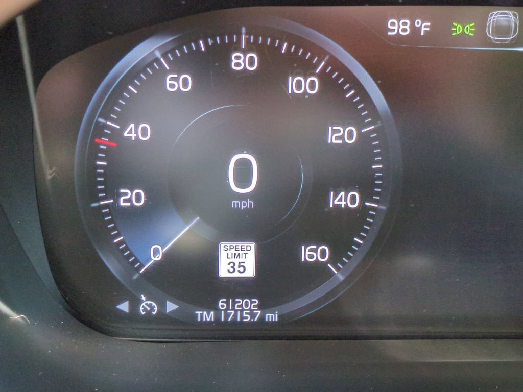 Used 2019 Volvo XC60 T5 Momentum w/ Multimedia Package AWD/4WD image 31