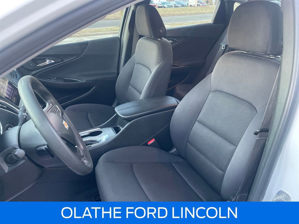 Used 2021 Chevrolet Malibu LT image 22