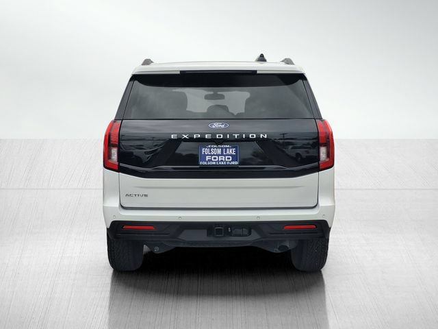 Certified 2025 Ford Expedition Active AWD/4WD image 5