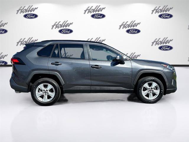 Used 2021 Toyota RAV4 XLE w/ Convenience Package FWD image 9