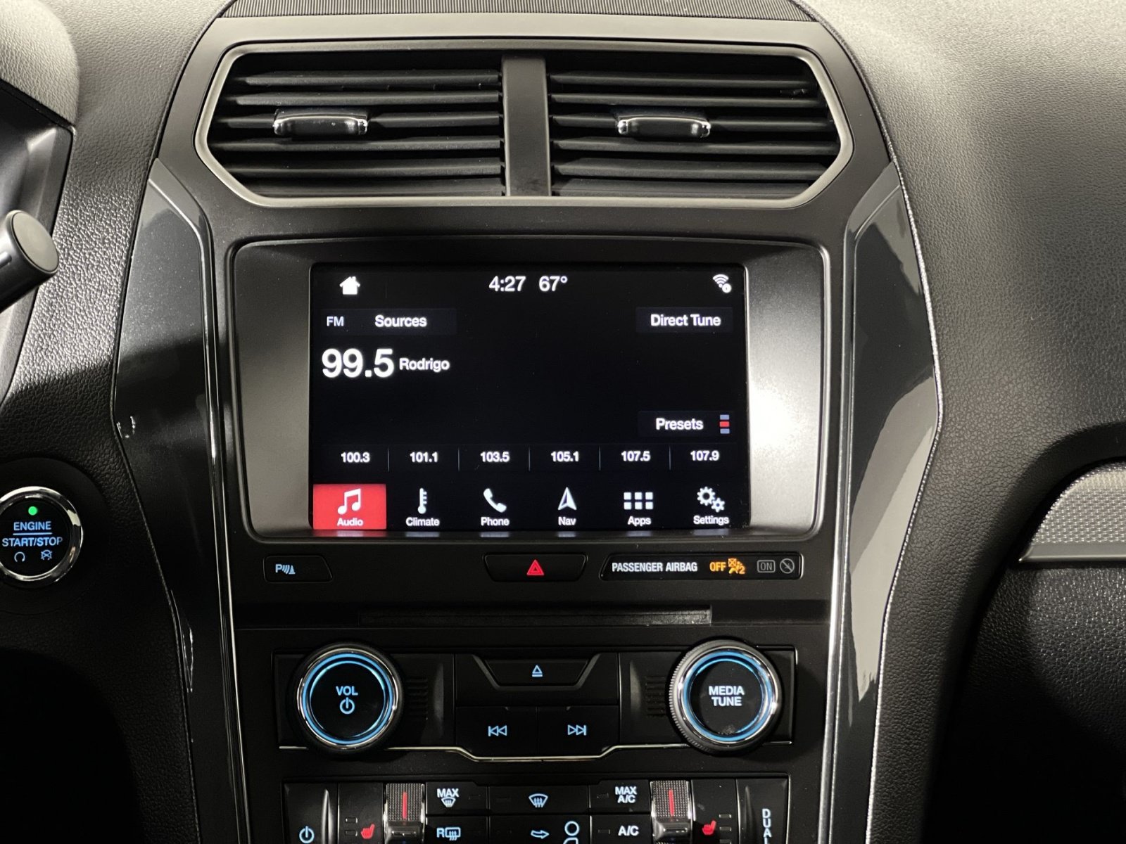 Certified 2018 Ford Explorer XLT w/ Equipment Group 202A AWD/4WD image 18