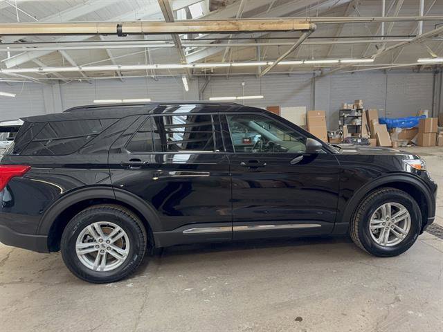 Certified 2024 Ford Explorer XLT image 6