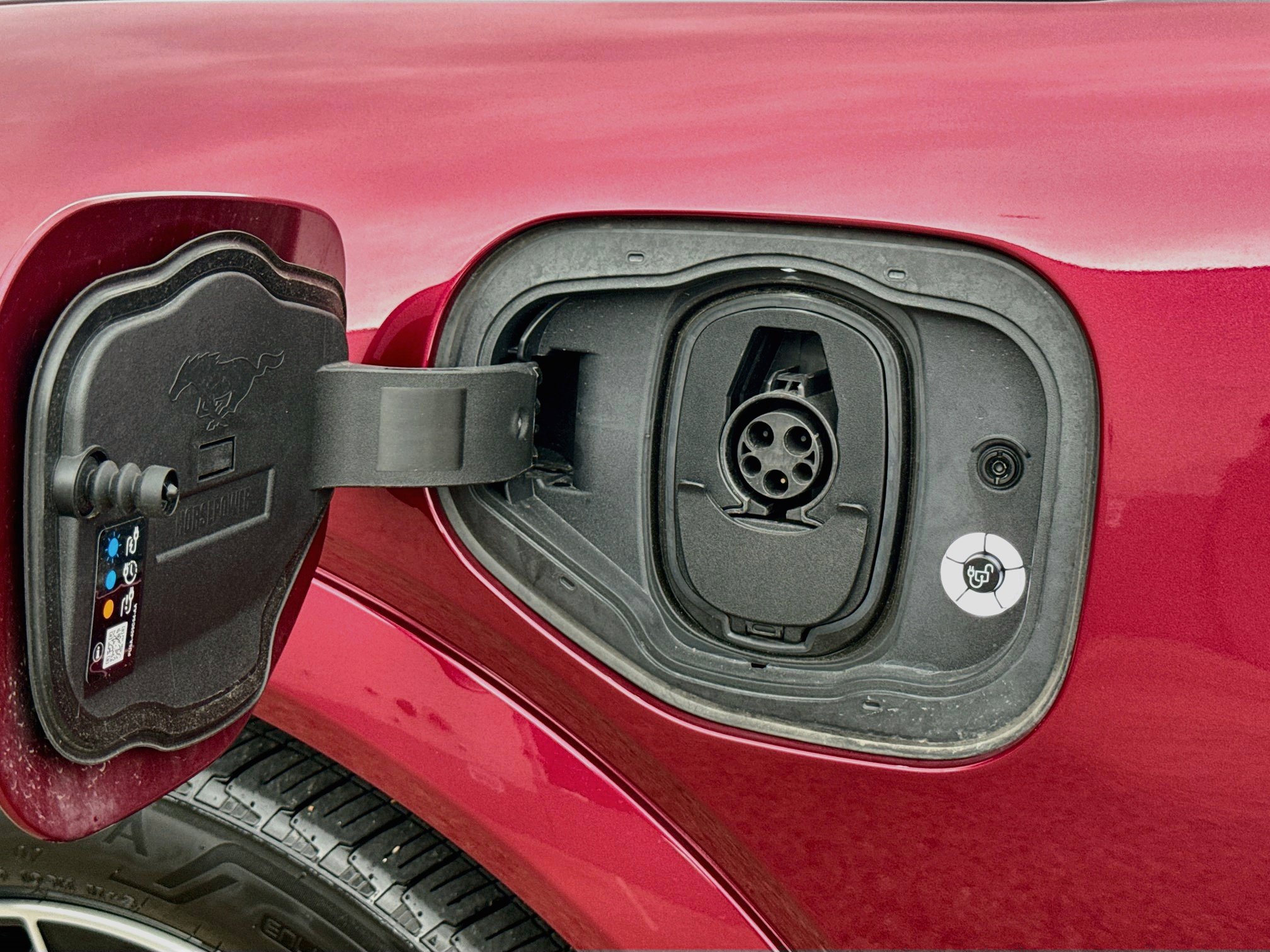 Certified 2025 Ford Mustang Mach-E Premium AWD/4WD image 19