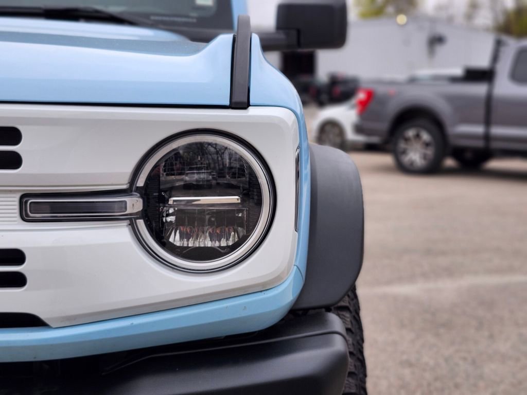 Certified 2025 Ford Bronco Heritage Edition AWD/4WD image 10