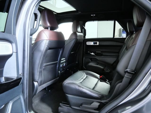 Certified 2023 Ford Explorer Platinum w/ Technology Package AWD/4WD image 14