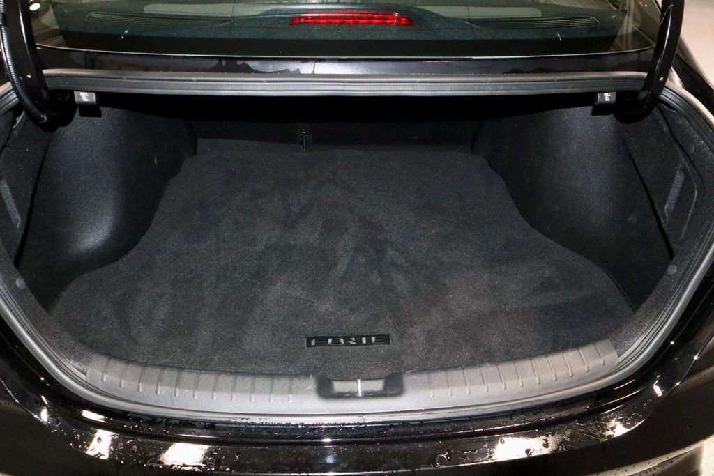 Used 2023 Kia Forte GT-Line w/ GT-Line Premium Package FWD image 14