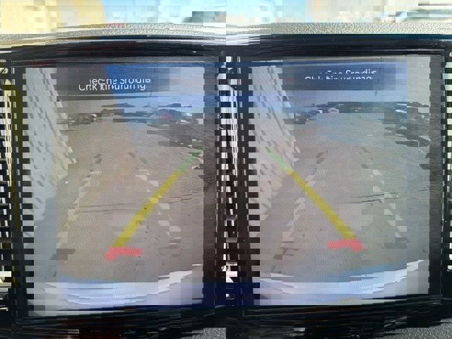 Used 2025 Chrysler Pacifica Limited image 18