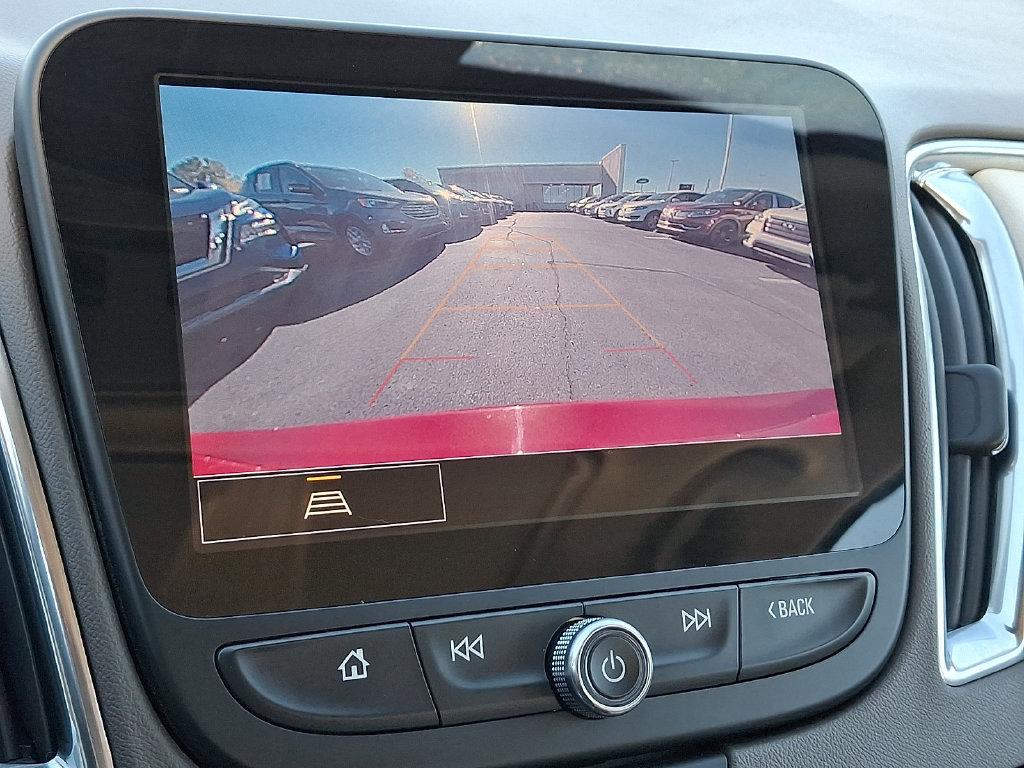 Used 2021 Chevrolet Malibu Premier FWD image 20