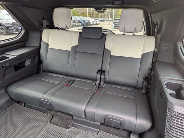Used 2023 Toyota Sequoia Capstone AWD/4WD image 19