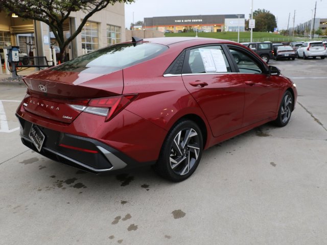 Used 2024 Hyundai Elantra Limited FWD image 6