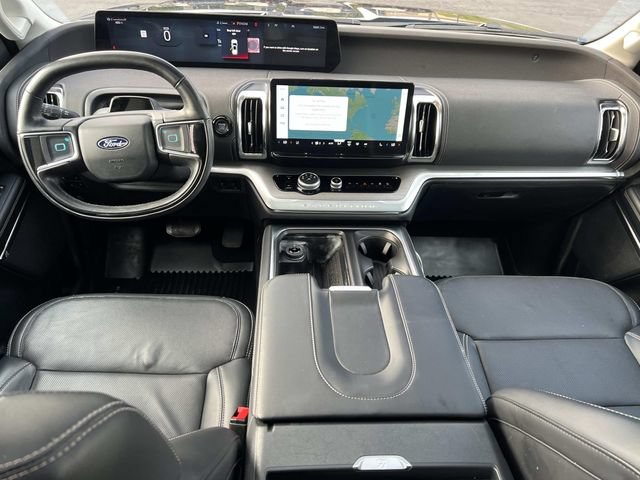 Certified 2025 Ford Expedition Max Platinum w/ Driver's Package AWD/4WD image 15