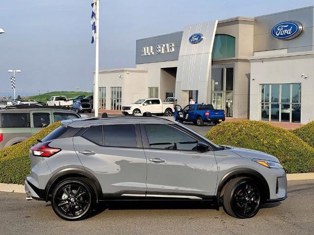 Used 2023 Nissan Kicks SR w/ Exterior Package image 6