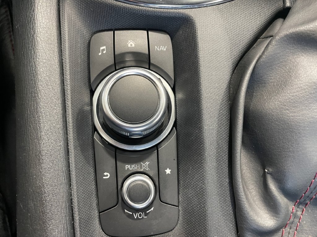 Used 2018 MAZDA MX-5 Miata Grand Touring RWD image 32