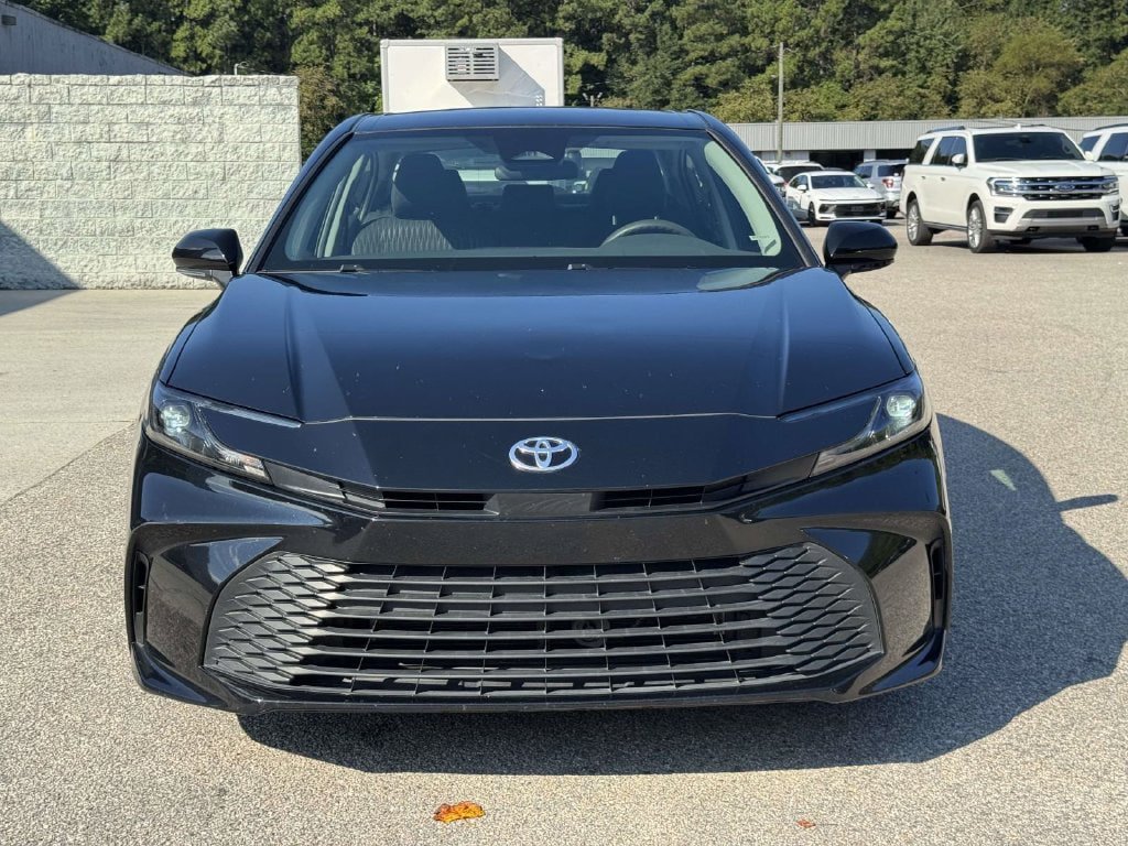 Used 2025 Toyota Camry LE FWD image 26