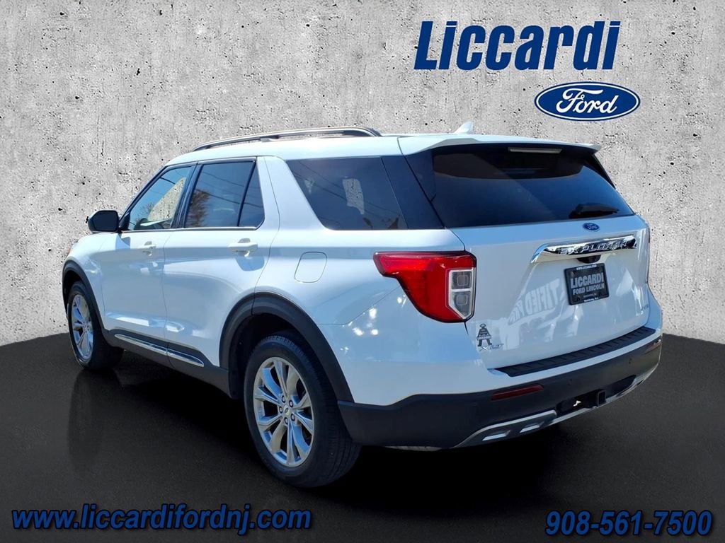 Certified 2023 Ford Explorer XLT w/ Equipment Group 202A image 4