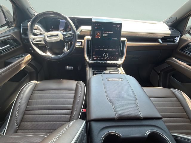Used 2025 GMC Yukon Denali Ultimate AWD/4WD image 19