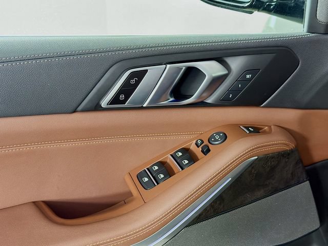 Used 2023 BMW X5 xDrive40i w/ Premium Package AWD/4WD image 21