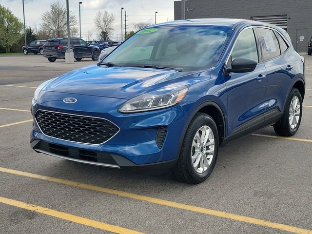 Certified 2022 Ford Escape SE w/ Convenience Package AWD/4WD image 2