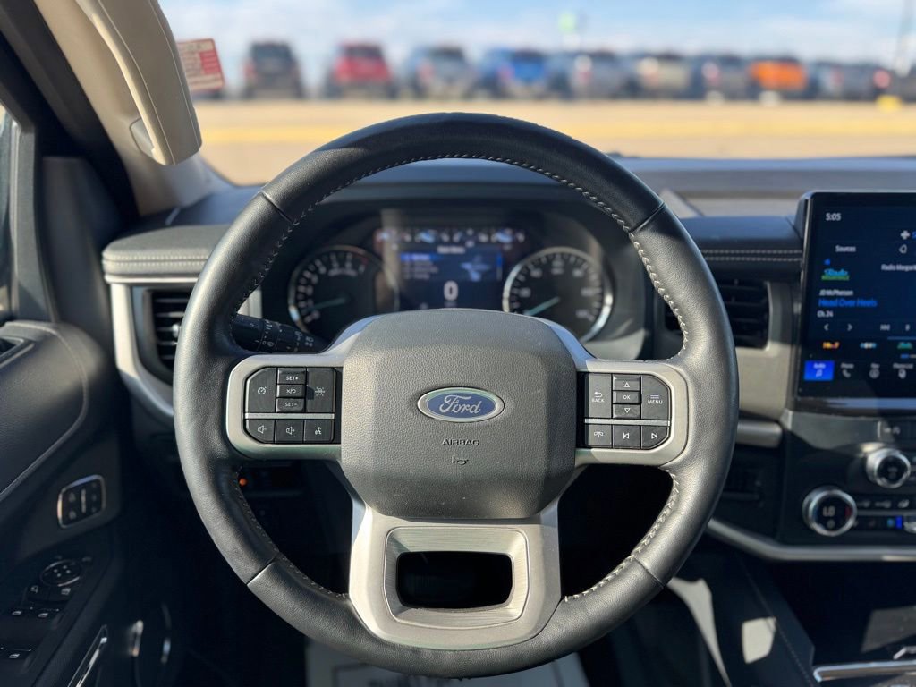 Certified 2024 Ford Expedition XLT image 15