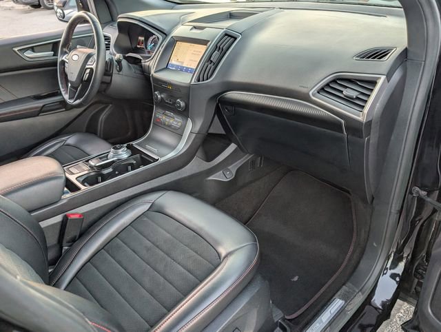 Certified 2020 Ford Edge ST-Line w/ Class II Trailer Tow Package image 16