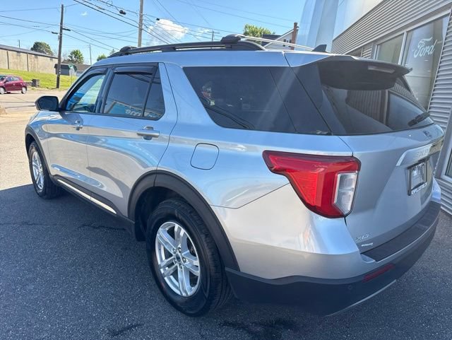 Certified 2023 Ford Explorer XLT w/ Equipment Group 202A AWD/4WD image 7