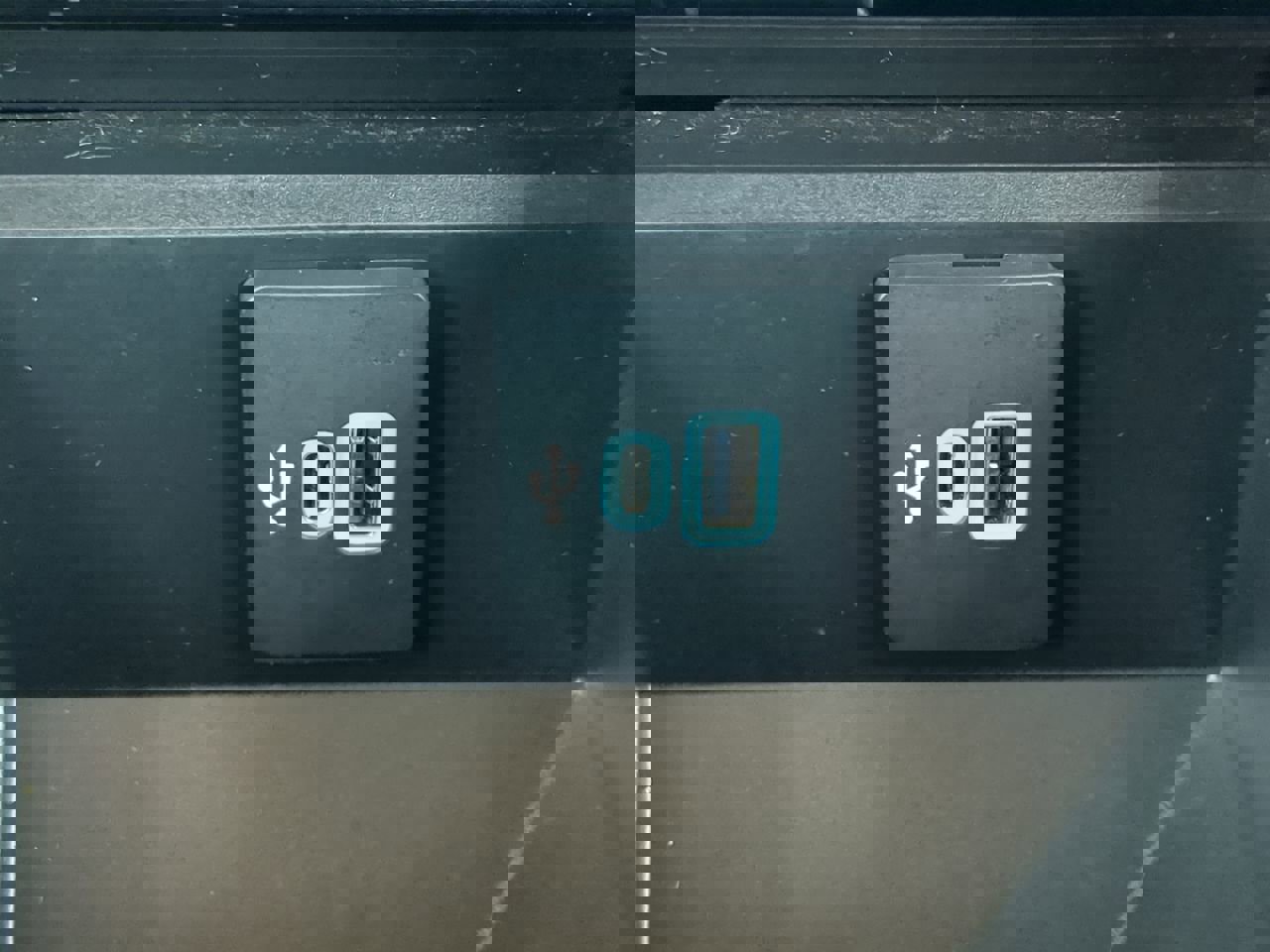 Certified 2025 Ford F350 King Ranch w/ Chrome Package image 21