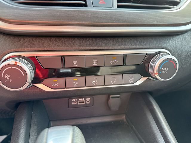 Used 2025 Nissan Altima 2.5 SV FWD image 19