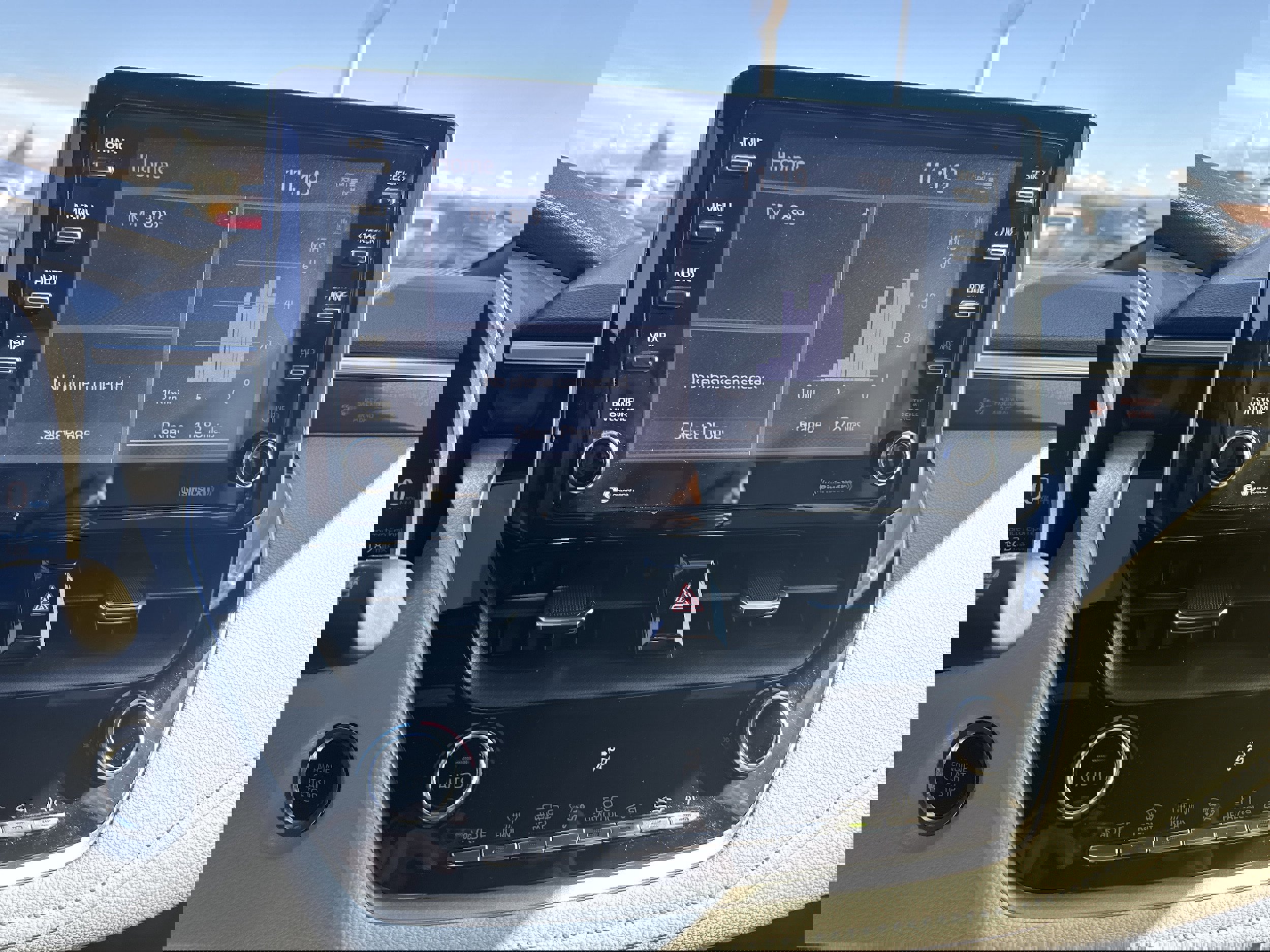 Used 2020 Toyota Corolla SE image 14