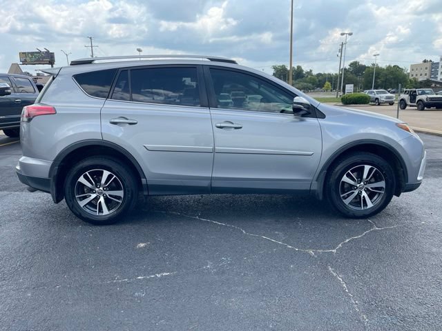 Used 2018 Toyota RAV4 XLE FWD image 8