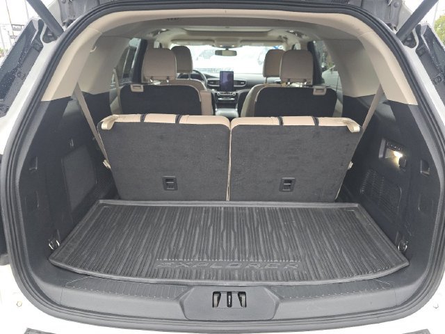 Certified 2022 Ford Explorer Limited w/ Hybrid Equipment Group 310A AWD/4WD image 19
