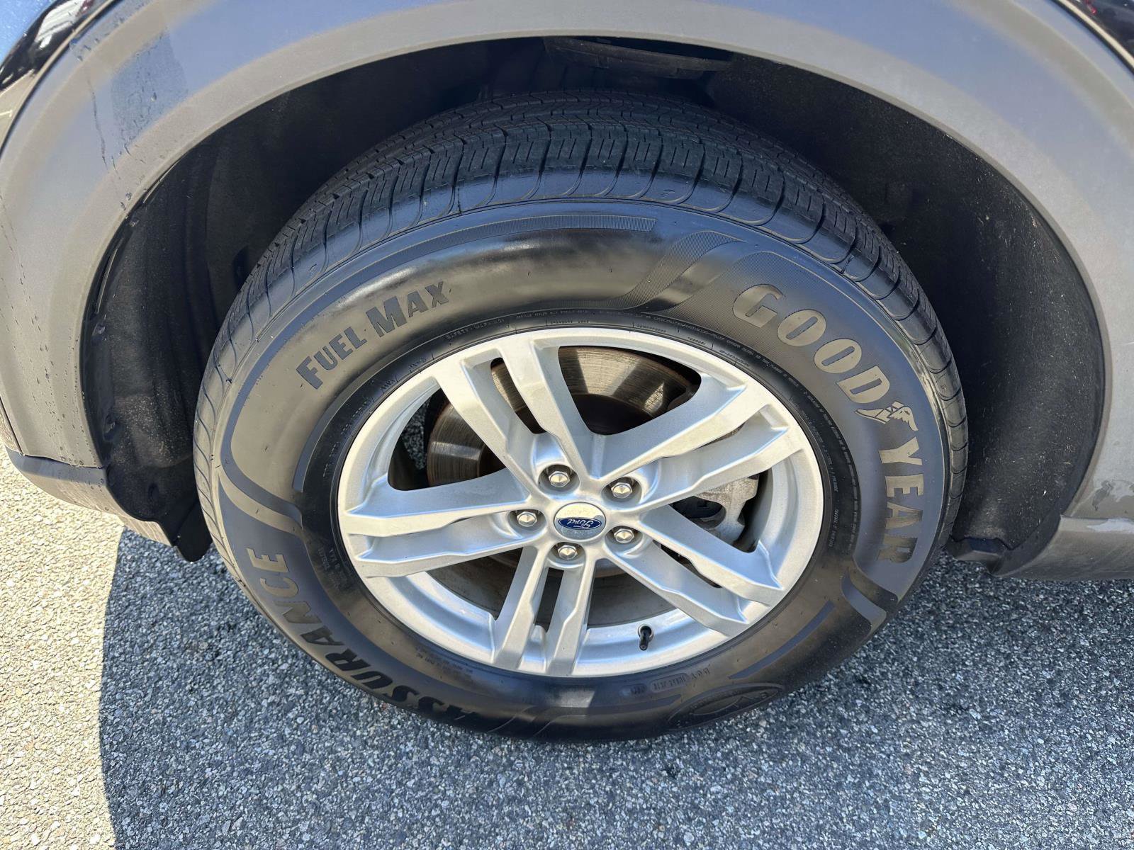 Certified 2022 Ford Explorer XLT w/ Equipment Group 202A AWD/4WD image 8