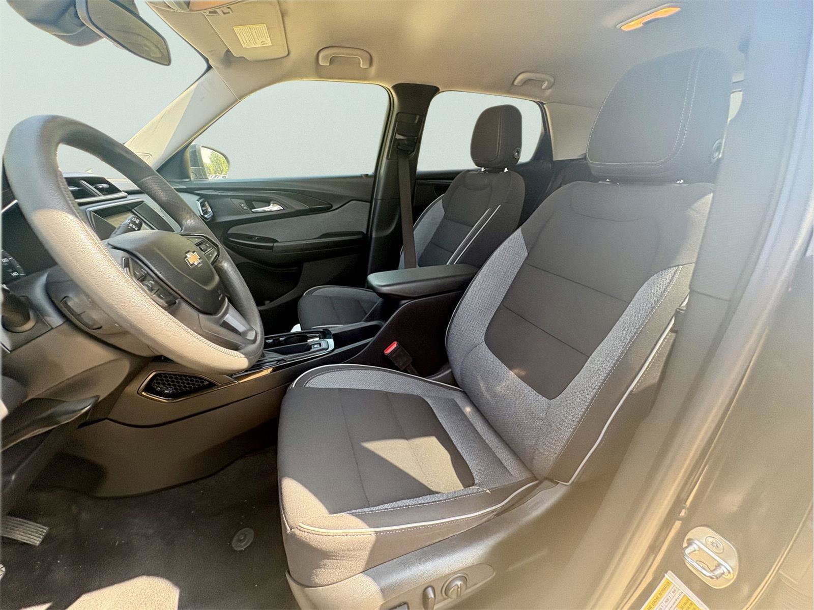 Used 2022 Chevrolet TrailBlazer LT FWD image 14