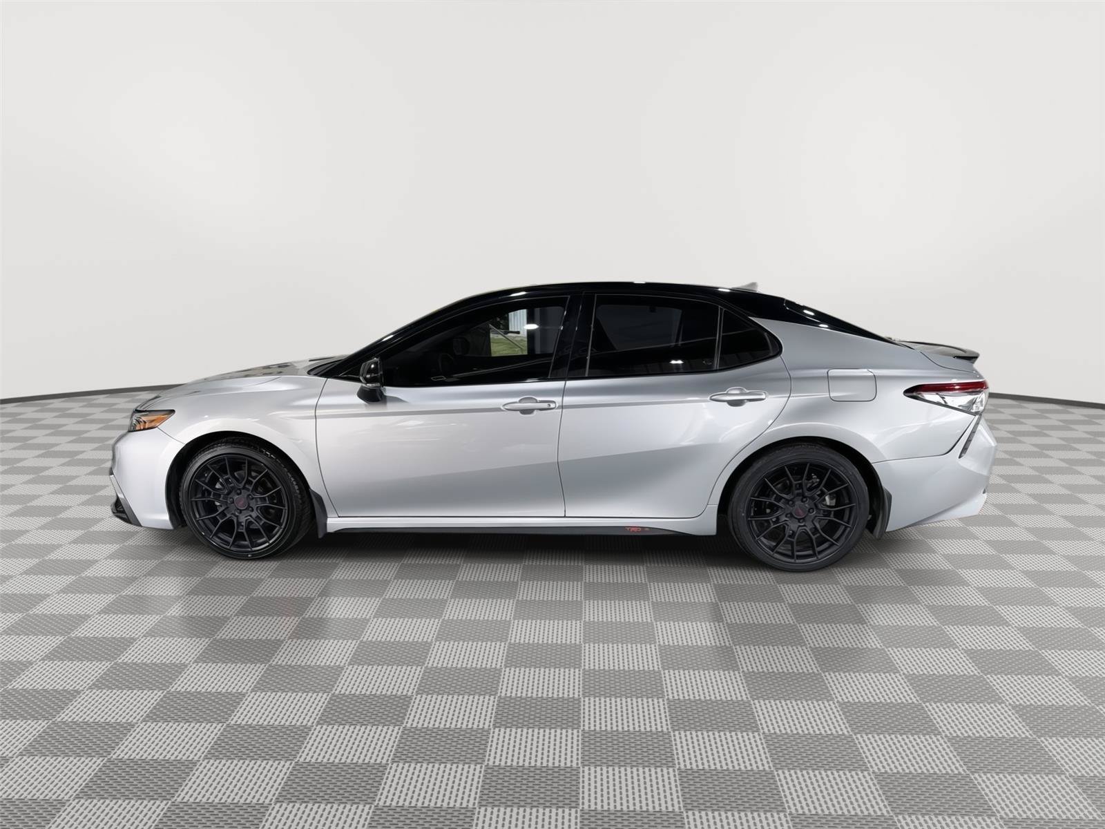 Used 2021 Toyota Camry XSE w/ TRD Appearance Package (TMS) FWD image 2