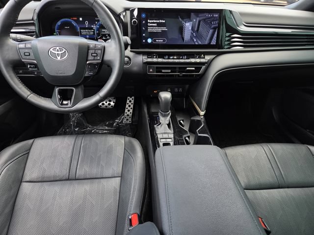 Used 2025 Toyota Camry XSE FWD image 8
