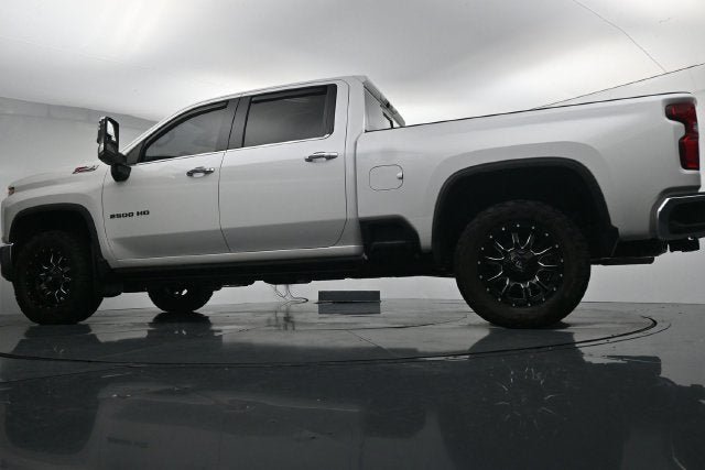 Used 2022 Chevrolet Silverado 2500 LTZ w/ LTZ Plus Package AWD/4WD image 36
