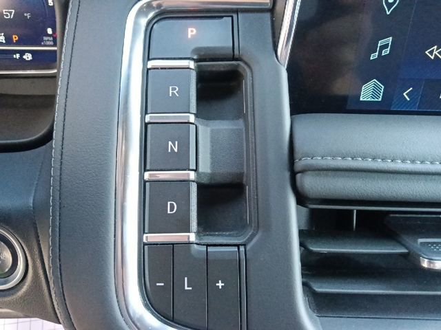 Used 2024 Chevrolet Tahoe Z71 w/ Luxury Package image 24