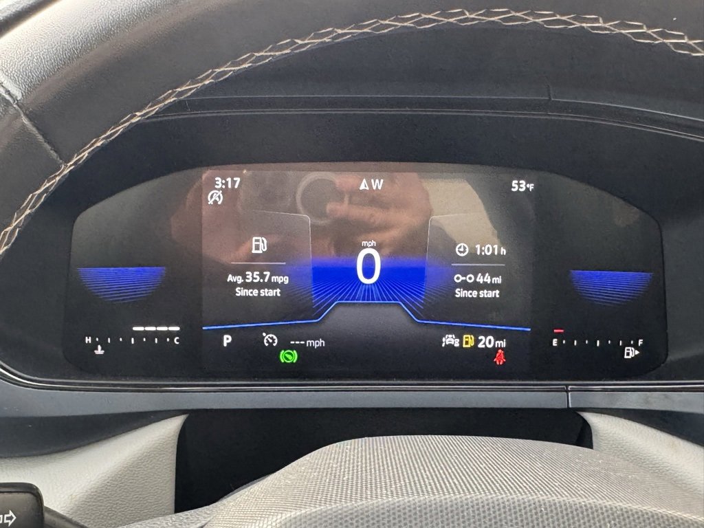 Used 2022 Volkswagen Taos SE w/ Panoramic Sunroof Package image 19