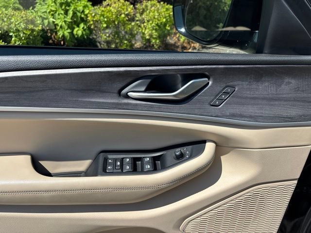 Used 2023 Jeep Grand Cherokee Limited AWD/4WD image 16
